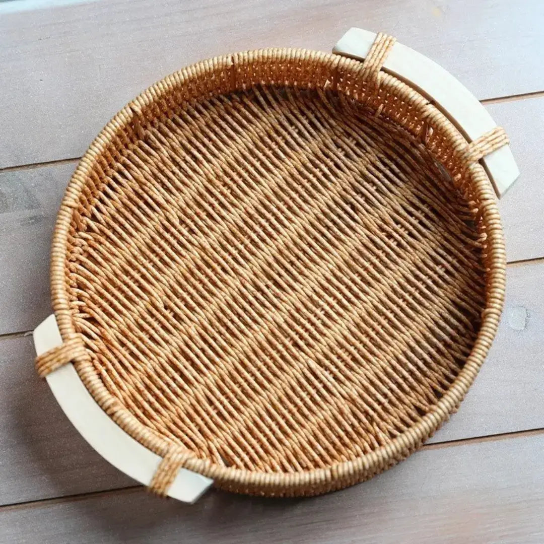 Bandeja redonda de mimbre para servir
