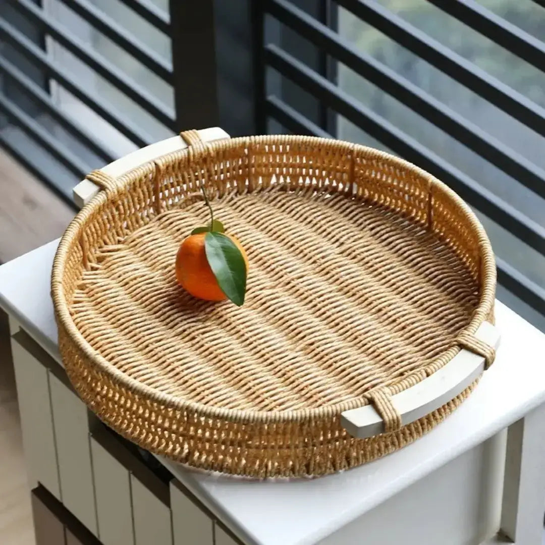 Bandeja redonda de mimbre para servir